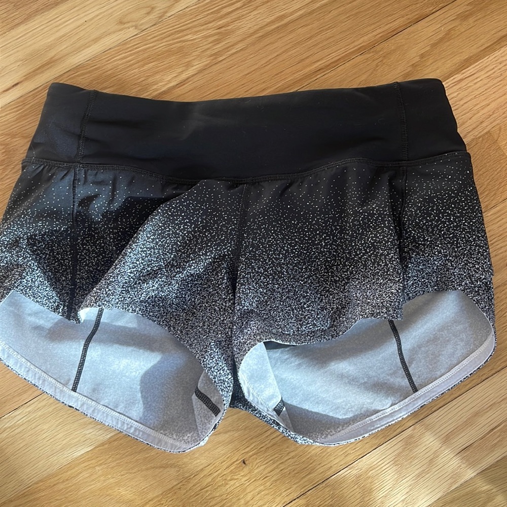 LULULEMON SPEED UP SHORTS